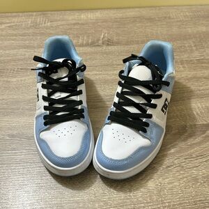 DC shoes women’s size 9, baby blue, worn out once